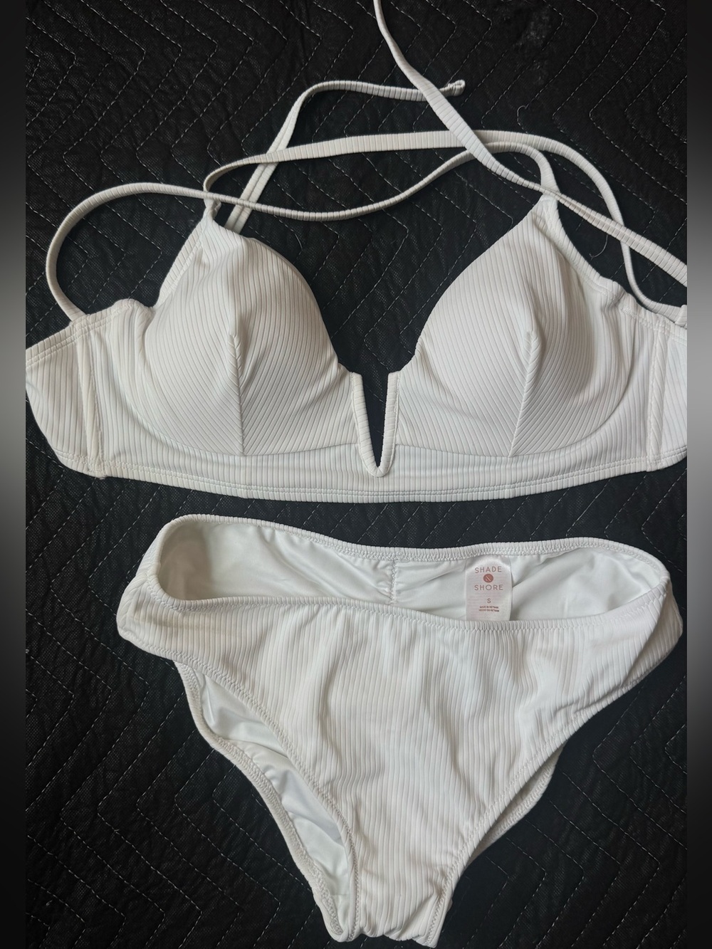 Wireless V-Plunge Bralette in White